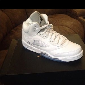 Meet your Posher, Jeremiah